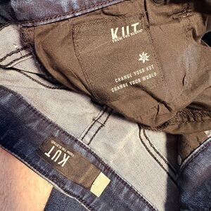 Kut from the Kloth Women's Dark Blue Straight Leg Jeans